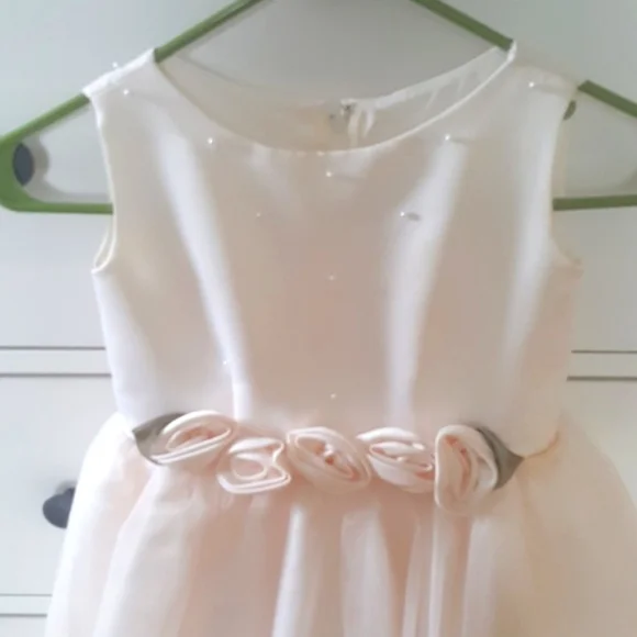 Girl's Dress - Picture 3 of 12